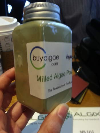 Milled_algae_powder-resized-600-1