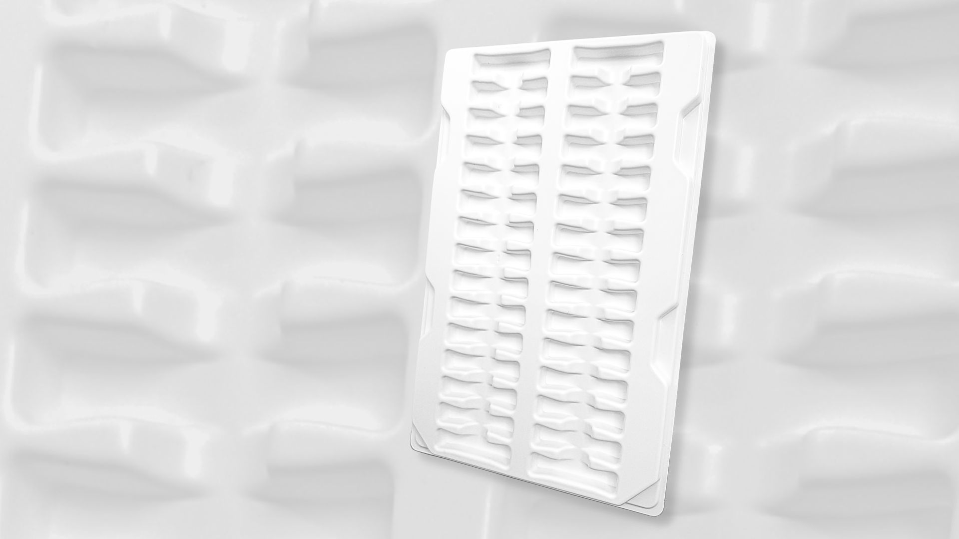 Medical handling tray