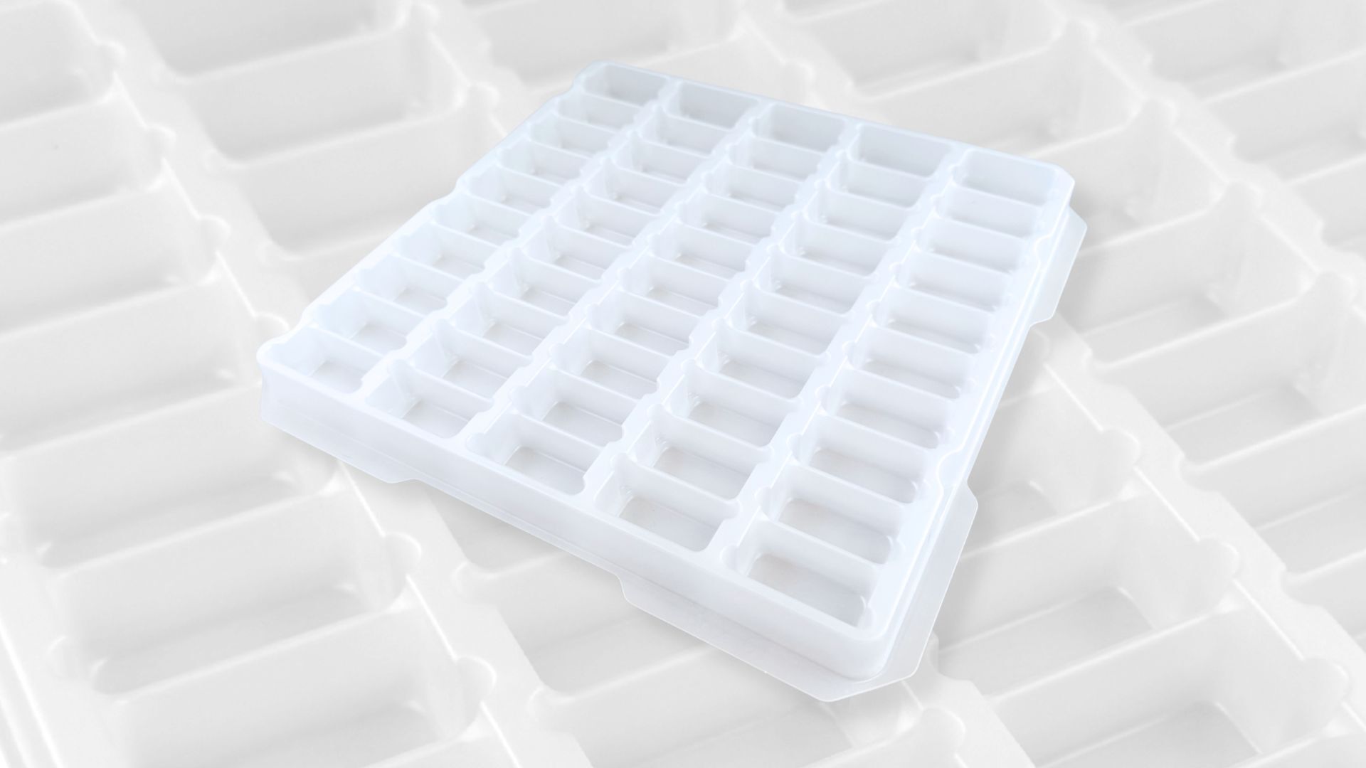 Cleanroom transfer tray
