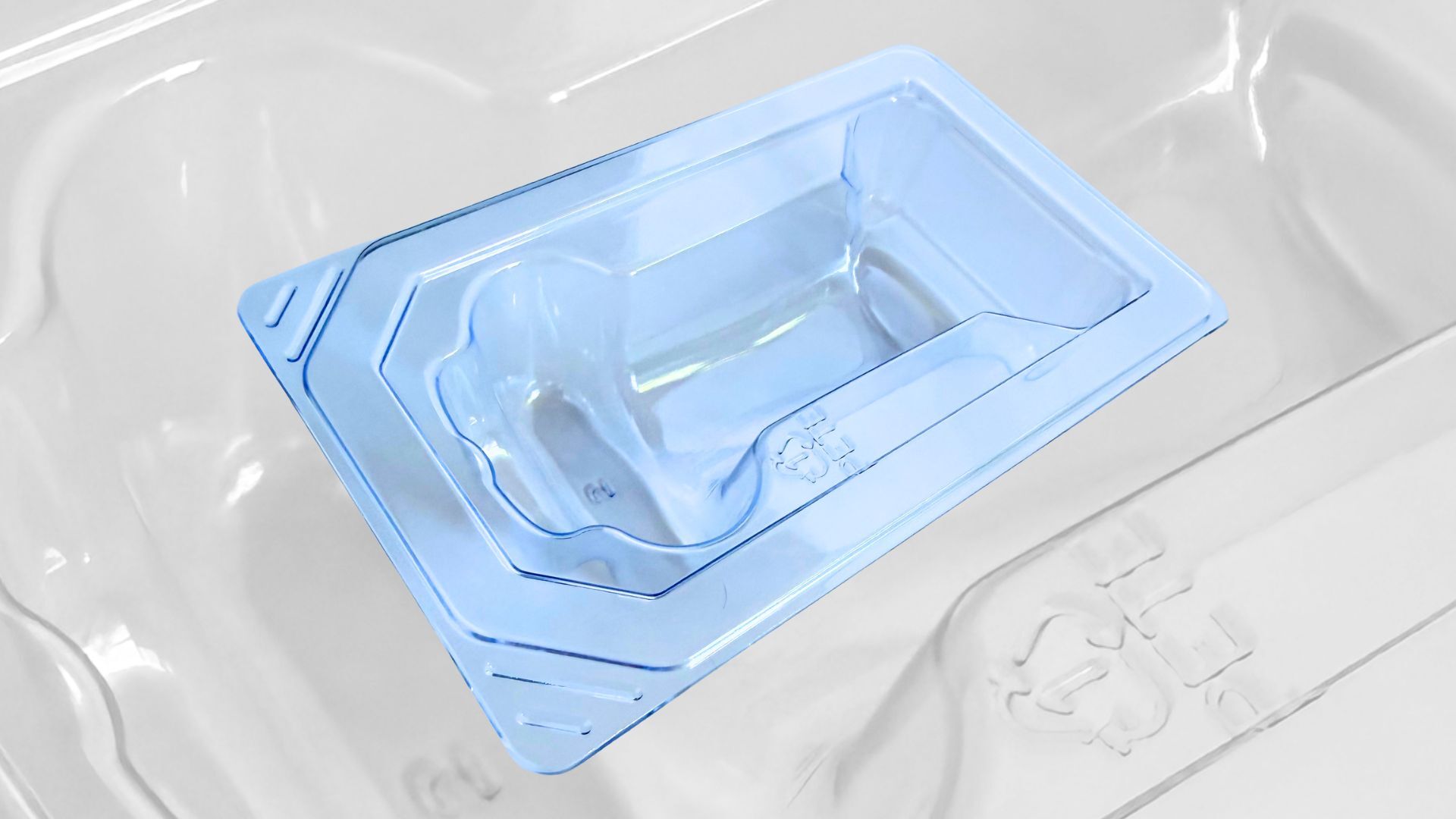 Medical device tray